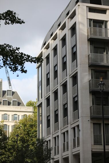 ConceptSystem 77 Doors, ConceptPatio 130 Sliding & Folding, CS 86-HI (c) Cancelled Systems, CW 86 Standard Façades and CW 86-EF Façades - 190 The Strand located in London, United Kingdom