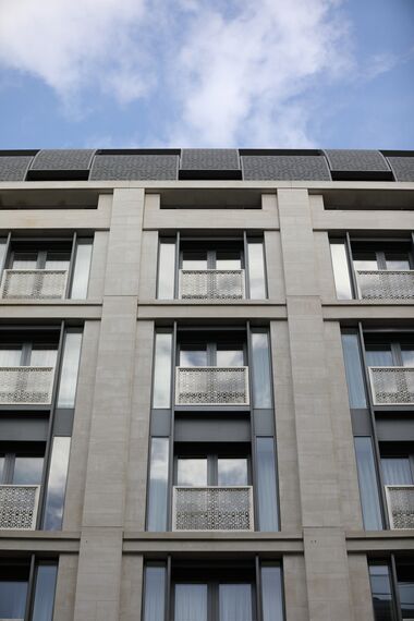 ConceptSystem 77 Doors, ConceptPatio 130 Sliding & Folding, CS 86-HI (c) Cancelled Systems, CW 86 Standard Façades and CW 86-EF Façades - 190 The Strand located in London, United Kingdom