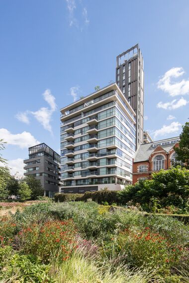 ConceptSystem 68 Windows, ConceptWall 60 Façades, ConceptPatio 130 Sliding & Folding, ConceptSystem 77 Windows, ConceptSystem 77 Doors and ConceptWall 50 Façades - One Tower Bridge located in London, United Kingdom