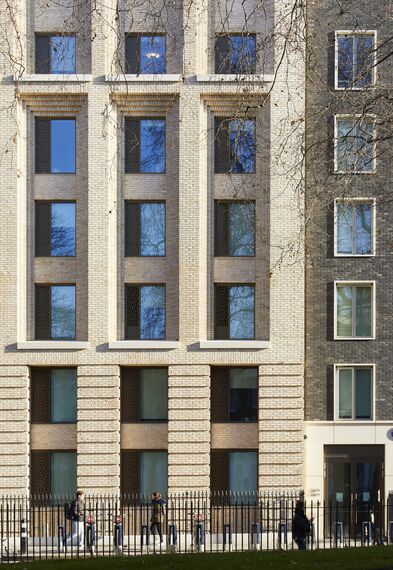 CS 38-SL Cancelled Systems - Apartmentcomplex Cartwright Gardens located in London, United Kingdom