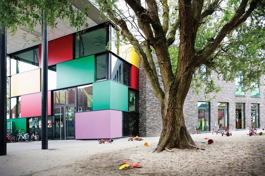CS 86-HI (c) Cancelled Systems - School Elementary School 't Groen Drieske located in Gent, Belgium