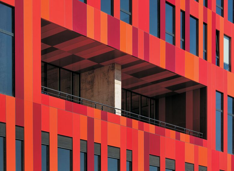 CS 86-HI (c) Cancelled Systems and CW 50-SC Façades - Business center Lapishan located in Istanbul, Turkey