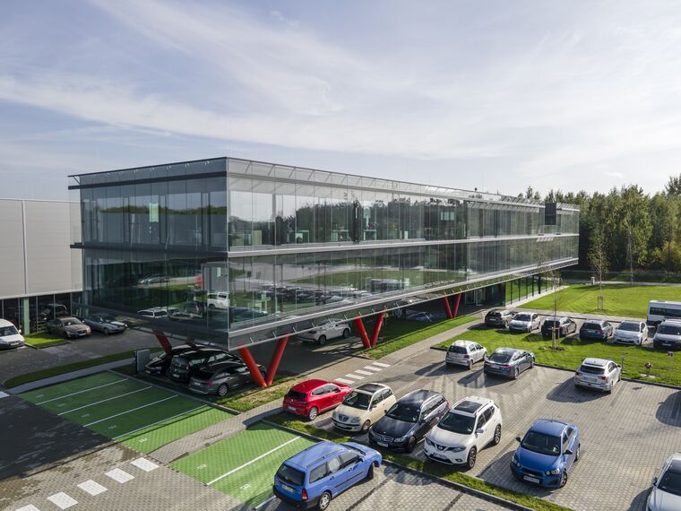 ConceptWall 60 Façades, ConceptWall 50 Façades, Paralline Cladding, ConceptSystem 59Pa Windows, HiFinity Sliding & Folding, Fixscreen Minimal Solar Shading, MasterPatio Sliding & Folding, CW 50-HI Façades, CW 60-HI Façades, MasterLine 8 HI Windows, CW 50-FP Façades, MasterLine 8-HI Doors, MasterLine 8 Pivot Door Doors and CS 77 Fire Proof Doors - Reynaers Central Europe Campus located in Przeszkoda, Poland