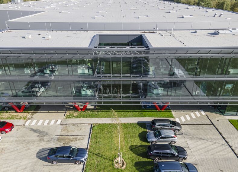 ConceptWall 60 Façades, ConceptWall 50 Façades, Paralline Cladding, ConceptSystem 59Pa Windows, HiFinity Sliding & Folding, Fixscreen Minimal Solar Shading, MasterPatio Sliding & Folding, CW 50-HI Façades, CW 60-HI Façades, MasterLine 8 HI Windows, CW 50-FP Façades, MasterLine 8-HI Doors, MasterLine 8 Pivot Door Doors and CS 77 Fire Proof Doors - Reynaers Central Europe Campus located in Przeszkoda, Poland