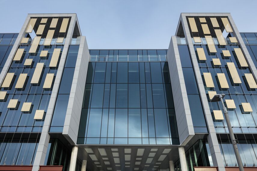 ConceptWall 50 Façades and ConceptSystem 77 Doors - The Reflector located in Dublin, Ireland
