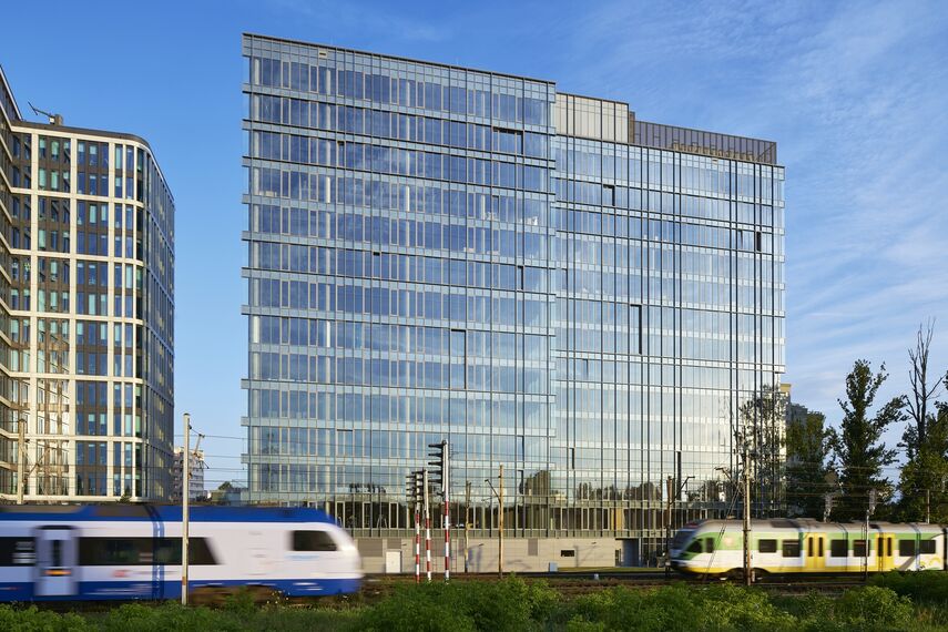 CW 50-HI Façades - Office building Equator IV located in Warsaw, Poland