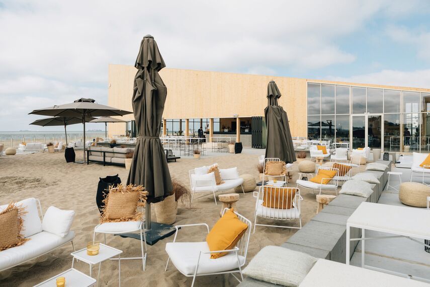 SlimLine 38 Windows and ConceptFolding 77 Sliding & Folding - BMW Artville located in Knokke-Heist, Belgium