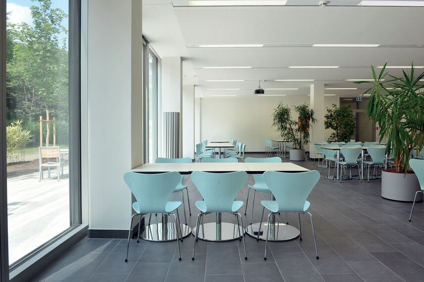 ConceptWall 86 Façades - MAN Corporate Centre located in München, Germany