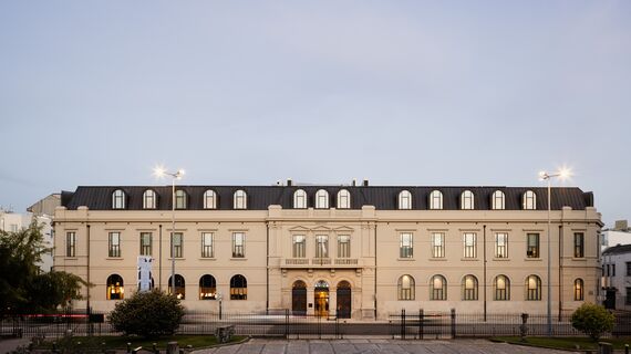 SlimLine 38 Windows - Edificio Pharmacia located in Porto, Portugal