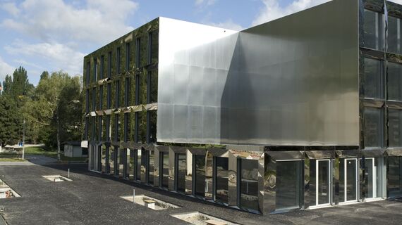 CS 86-HI (c) Cancelled Systems and ConceptWall 50 Façades - Technical Vocational School Visp located in Visp, Switzerland